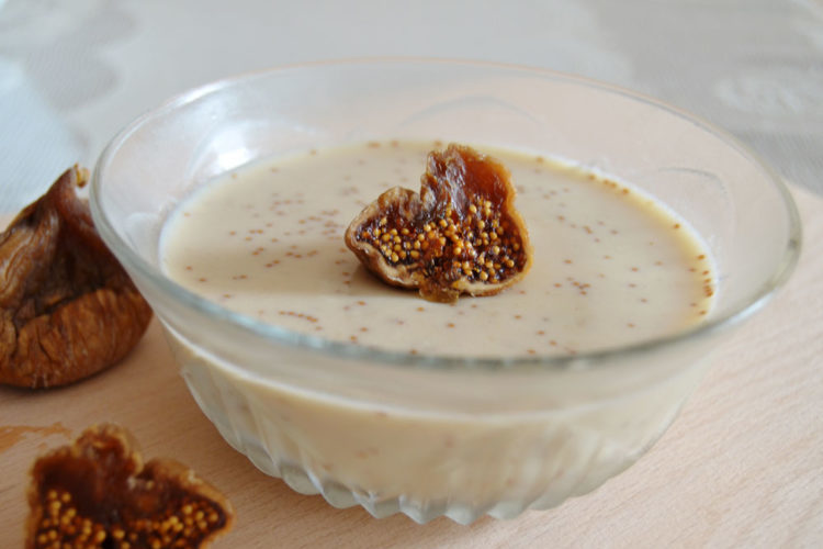 Десерт молочный с инжиром