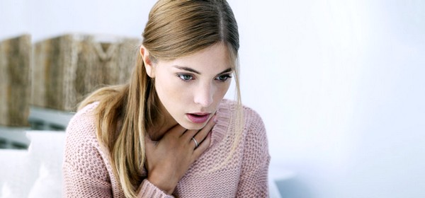 Переохлаждение является причиной для проблем с МПС у женщин Переохлаждение